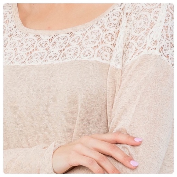 (56)New Areve Ryu Beige Lace Detailed Top With
Pleated Hem - Picture 8 of 10